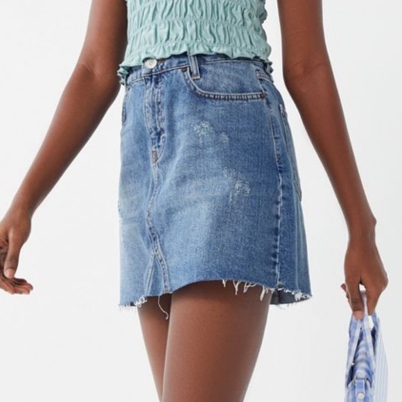 BDG Dresses & Skirts - BDG frayed denim skirt!!! ❤️ NWOT